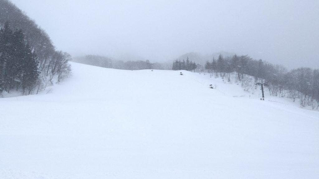 晴天から一転、猛吹雪 2021-22 滑走日誌 No.18 高畑
