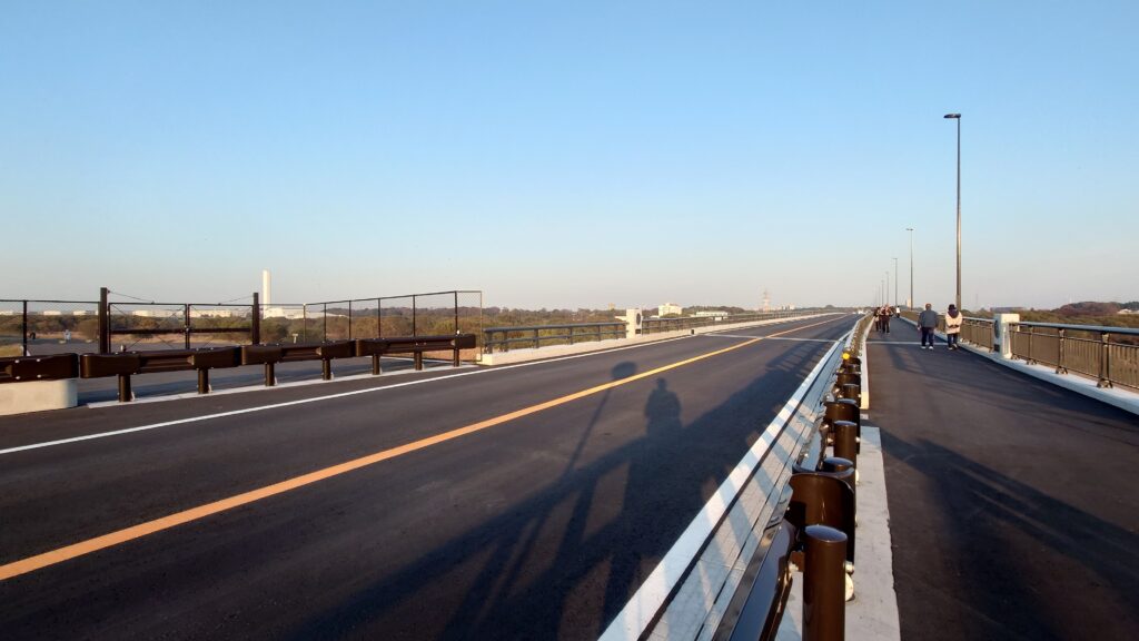 電車＆バス＆徒歩で…… 三郷流山橋を渡り初めしてきました