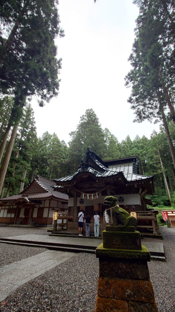 「パワーとスタミナ」御岩神社と「スタミナラーメン多幸 本店」さん